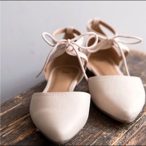 👡 Gap Tan Dorsey Lace Up Flats 👡